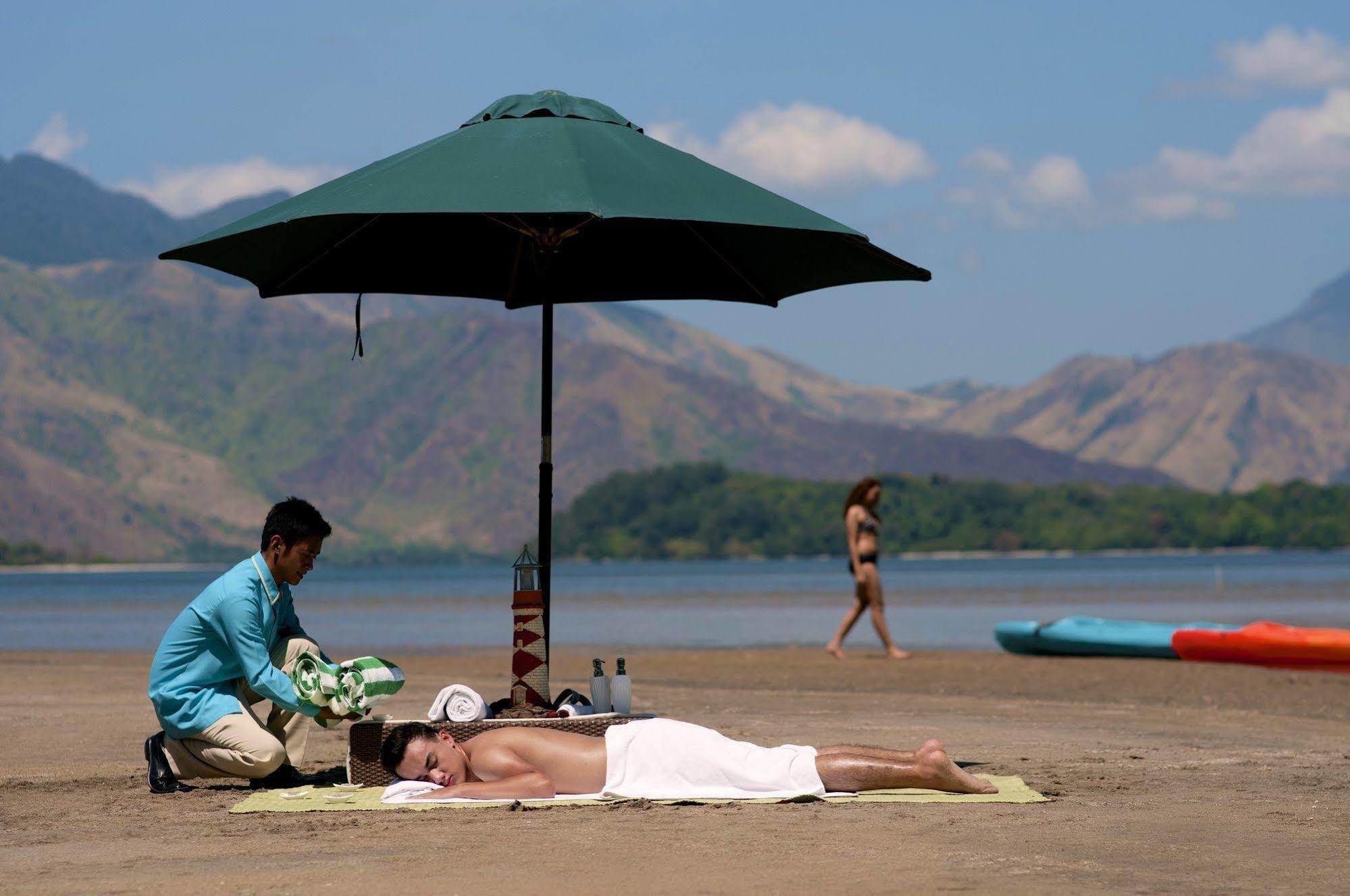 The Lighthouse Marina Resort Olongapo Exterior foto